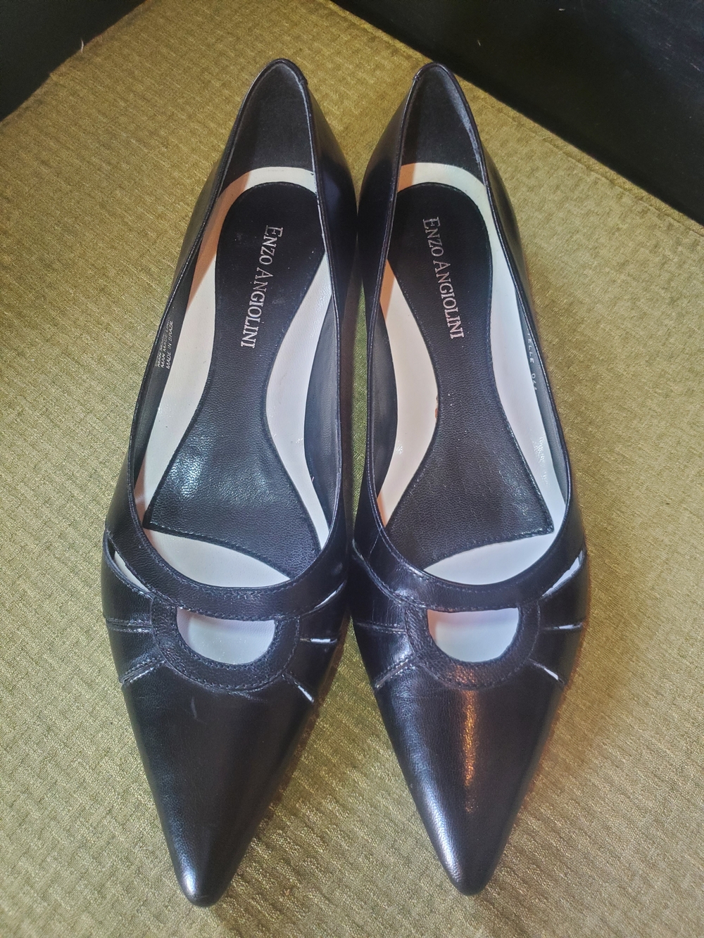 Enzo Angiolini Black Pointed Cutout Flats